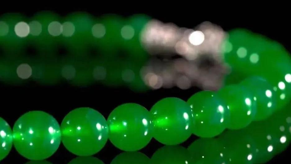 翡翠|翡翠有棉就不好？有棉翡翠真的不值得买吗？