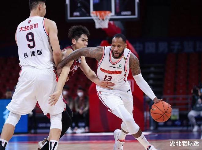 季后赛|cba四强诞生！广东宏远优势扩大，手握唯一的季后赛类型外援