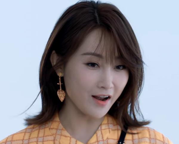 杨子姗|杨子姗新剧又火了，演技更自然，素颜也很美，但却输给这三个女配