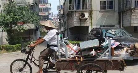 高校|“卖早餐”等行业的从业者，年收入大概多少？网友对此展开讨论