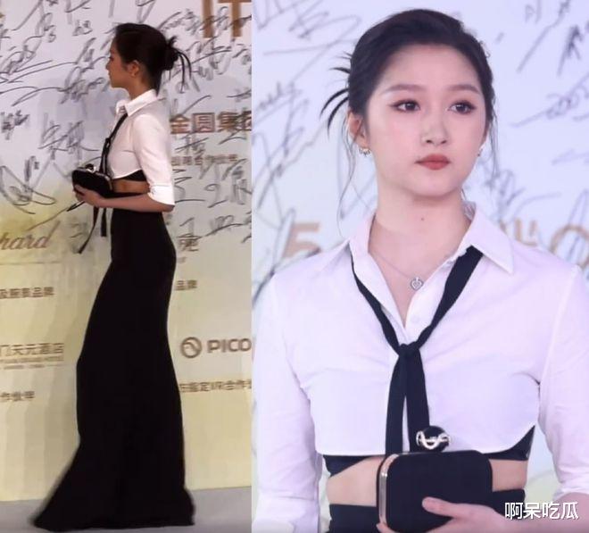 关晓彤|关晓彤丑衣服真多，老气肥胖暴露缺陷，反其道收获人气？