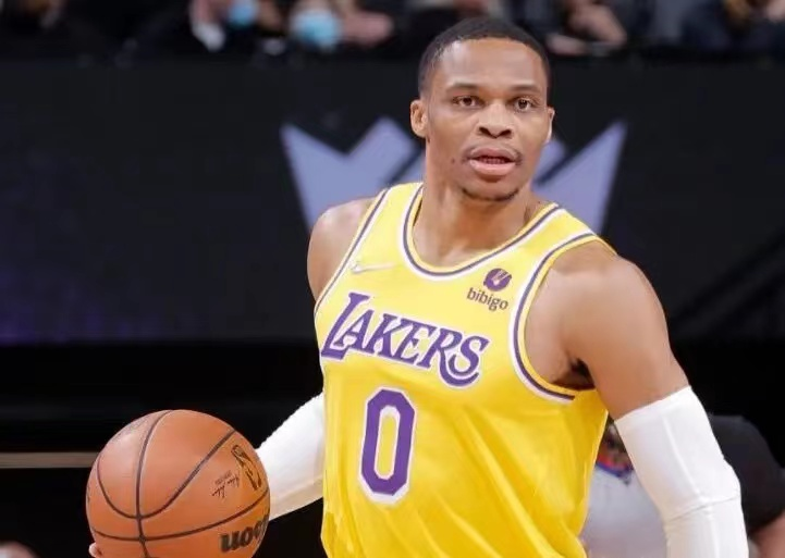 76人队|NBA单场25+10+15+5有多难？历史就4人做到，现役占2人，老詹0次