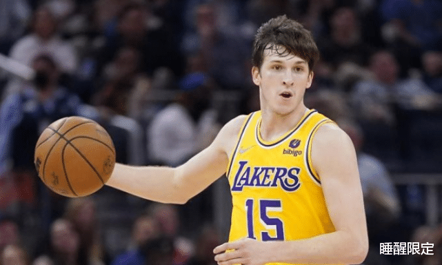 NBA一夜16大动态:湖人拒绝威少4换3交易 库里大学球衣正式退役