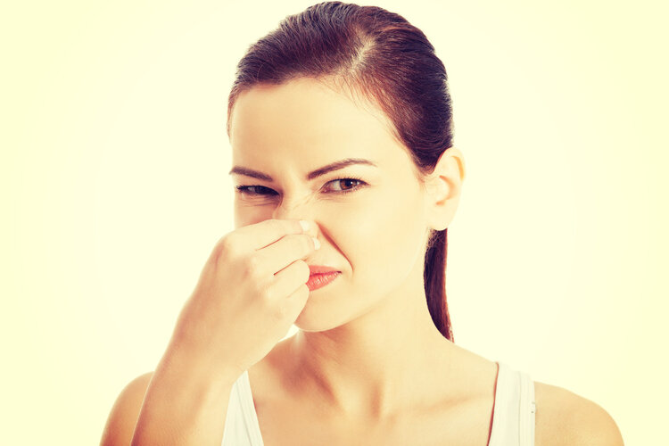 脑肿瘤|女子头痛，经常闻到水沟臭味，突然昏迷才发现大脑长了肿瘤