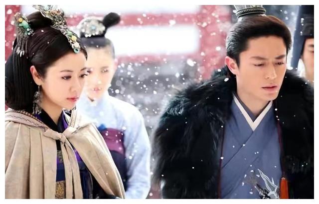 林心如|亿万富婆林心如：戴3亿项链却诈捐，霸凌吴磊诋毁周杰人设崩塌