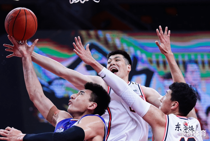 宏远集团|22投仅6中！昔日宏远领袖变顶薪软蛋，朱芳雨这600万是否给错了人