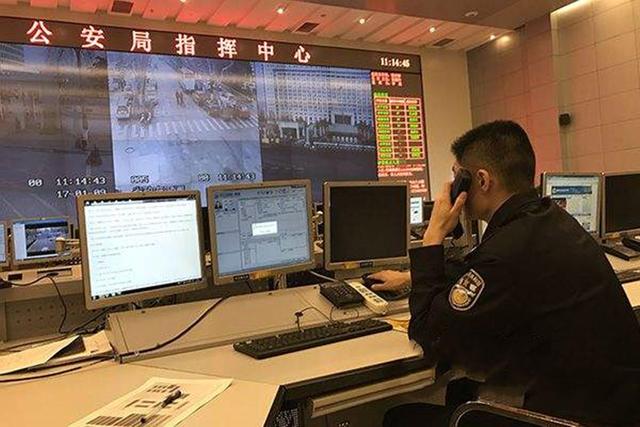 案例:女子包养健身教练,借款200万无力偿还,带3岁孩子喝农药