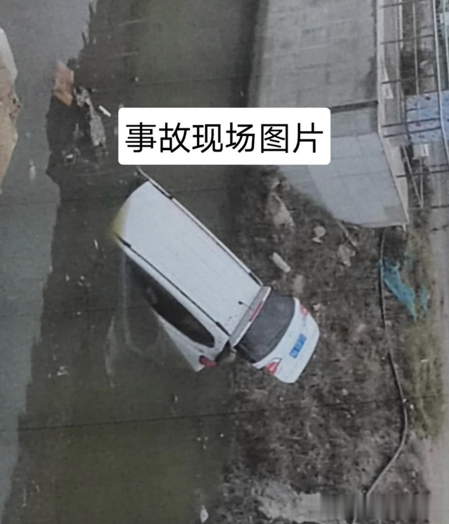 武汉120闯红灯致被撞司机溺亡,死者家属:医护人员停职半年,肇事司机已被刑拘