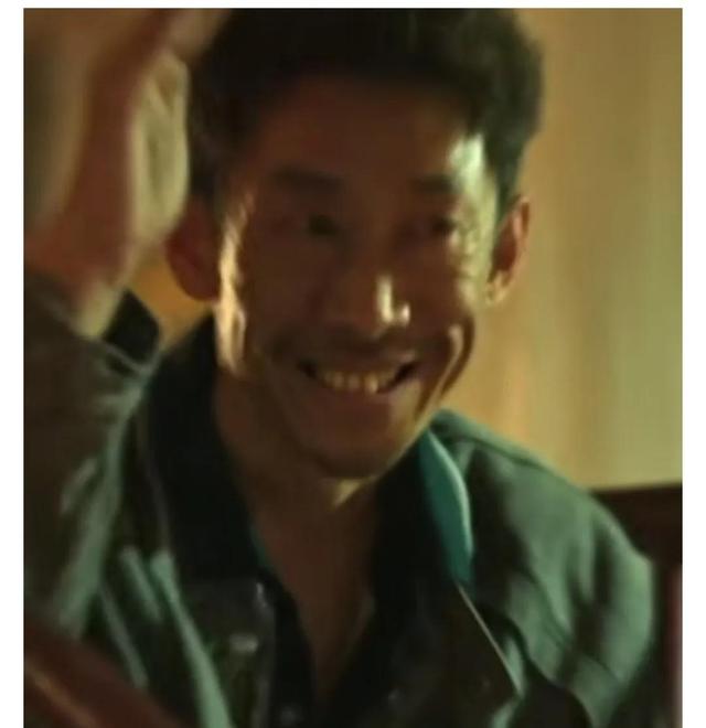 狂飙|《狂飙》麻子饰演者曝年龄，因说错属相引发热议