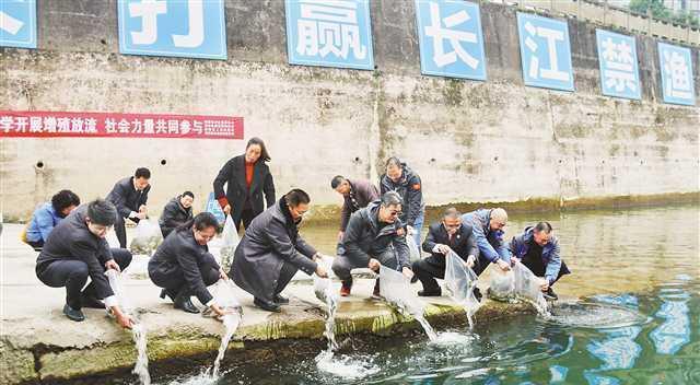 监控视频|“钓多少补多少”全国首地实施生态垂钓，钓者自己管理