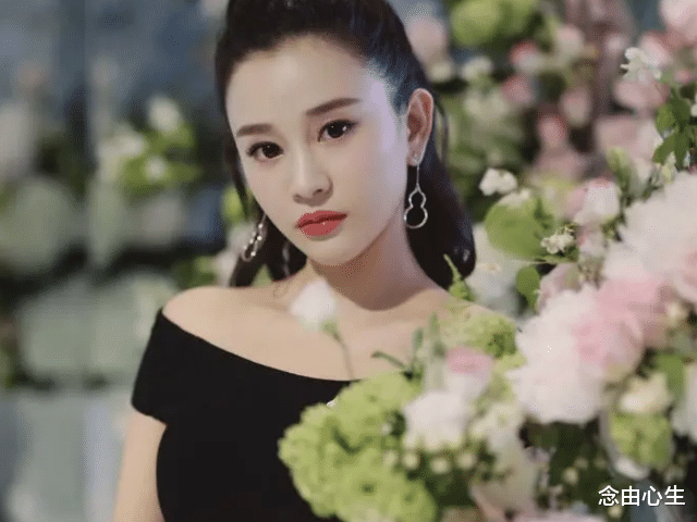 陈昱霖|陈昱霖近况曝光,穿满身奢侈品炫富,向吴秀波索要的钱财仍未退还