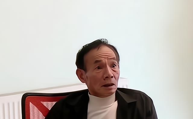 纪实42岁男子啃老成瘾,每月零花钱超3万,要不到就动手打父亲