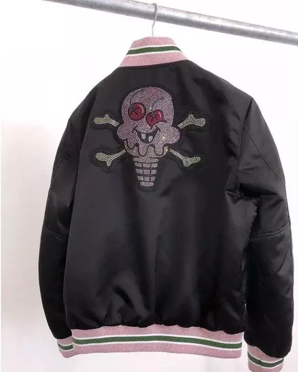 反思：直男送礼物必备的施华洛世奇水晶，何以被潮流圈如此青睐？