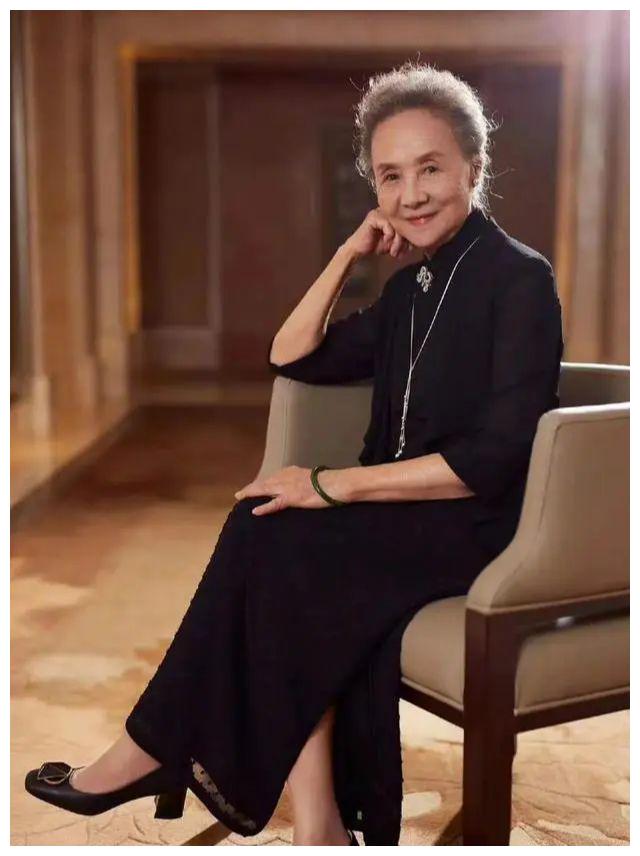 影视剧里的女星“整容风云”，“蔡明脸”一统江湖，个个一言难尽
