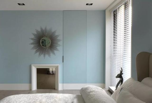 既然没有门垛,干脆就别装门套了!现流行这种网红门,简单省事!