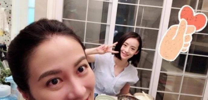 叶璇晒出自己在杭州的家,一个人住整栋别墅,衣帽间比卧室还大