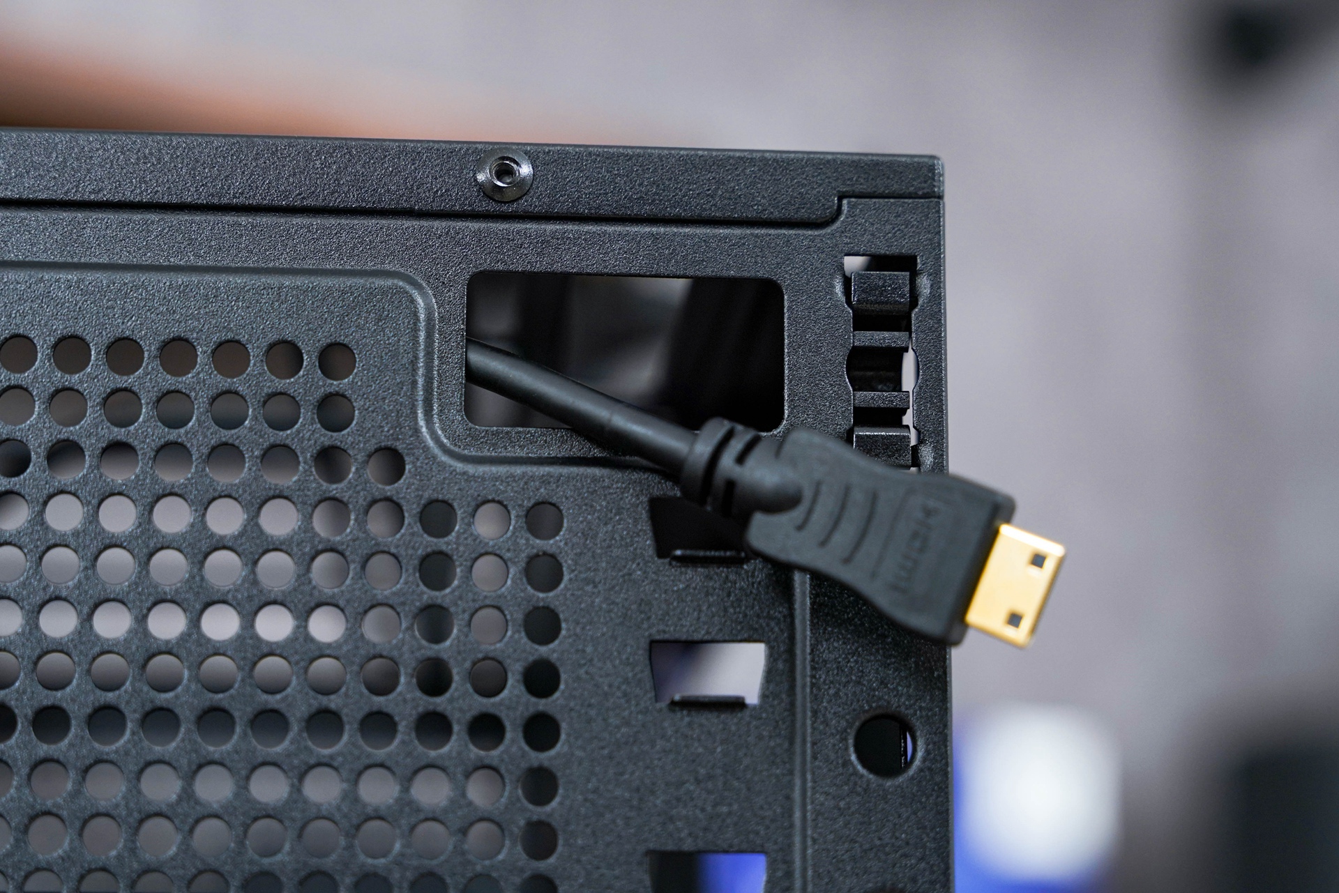 裁员|打破“行业内卷”性价比爆品,549元的JONSBO D31 Mesh装机体验