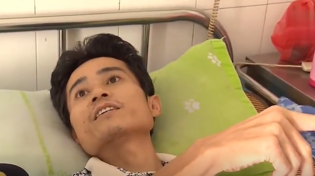 丈夫身患绝症时日无多,妻子竟沉迷于打牌,丈夫转身卖掉房子治病