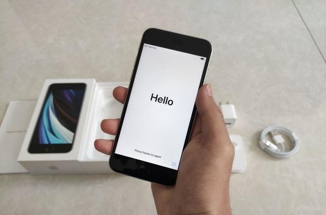 5G|iPhone手机好用，但是这两款机型不推荐，这三款机型闭眼买