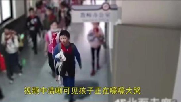 胡鑫宇|郭瑞晨妈妈和胡鑫宇妈妈的做法极为相似：就是想多要点钱