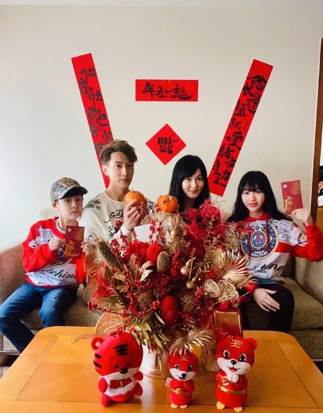 爸爸去哪儿|《爸爸去哪儿》10位女孩颜值变化大：丑萌的已逆袭，最美的到了尴尬期