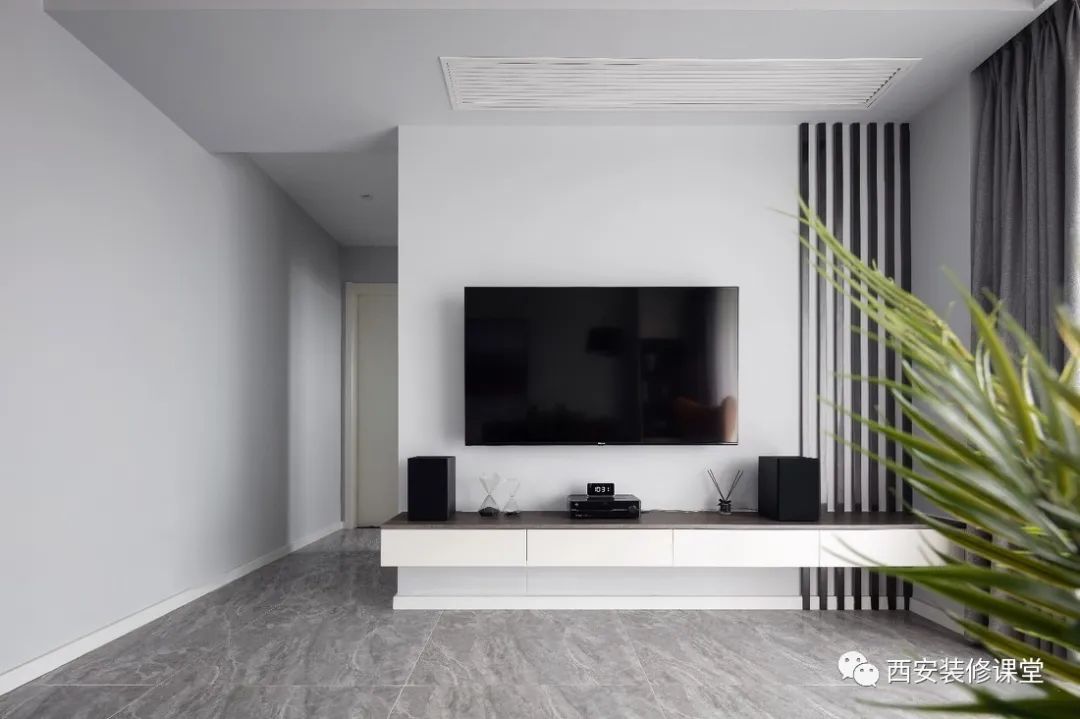 90㎡两室黑白灰,新人现代婚房