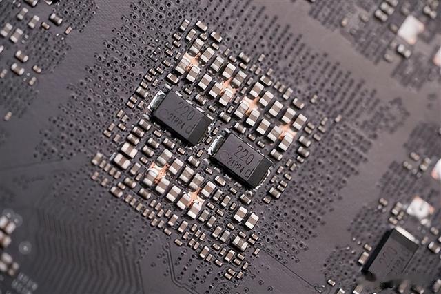 RTX 4080|律动炫光太酷了！耕升RTX 4080炫光SOC图赏