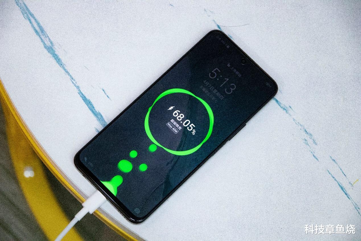 荣耀play|荣耀Play6T系列抢先开箱，40W超级快充并配备256GB存储