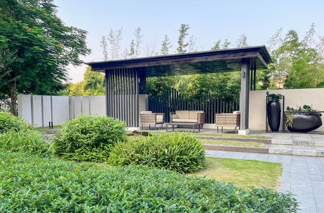 豪宅|广州白云山鲜为人知的门岗,门前是千万豪宅,登山小道从小区穿过