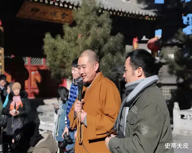 五台山|五台山年轻女僧越来越多，看似异常亲切？资深导游：不要轻易靠近