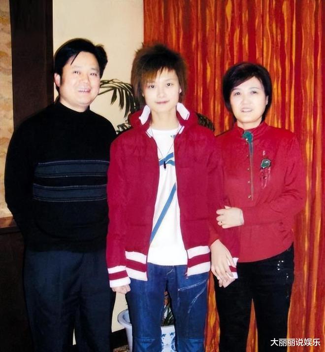 李宇春|李宇春的“痛”：38岁还不找男朋友，父母替她着急，但却没有办法