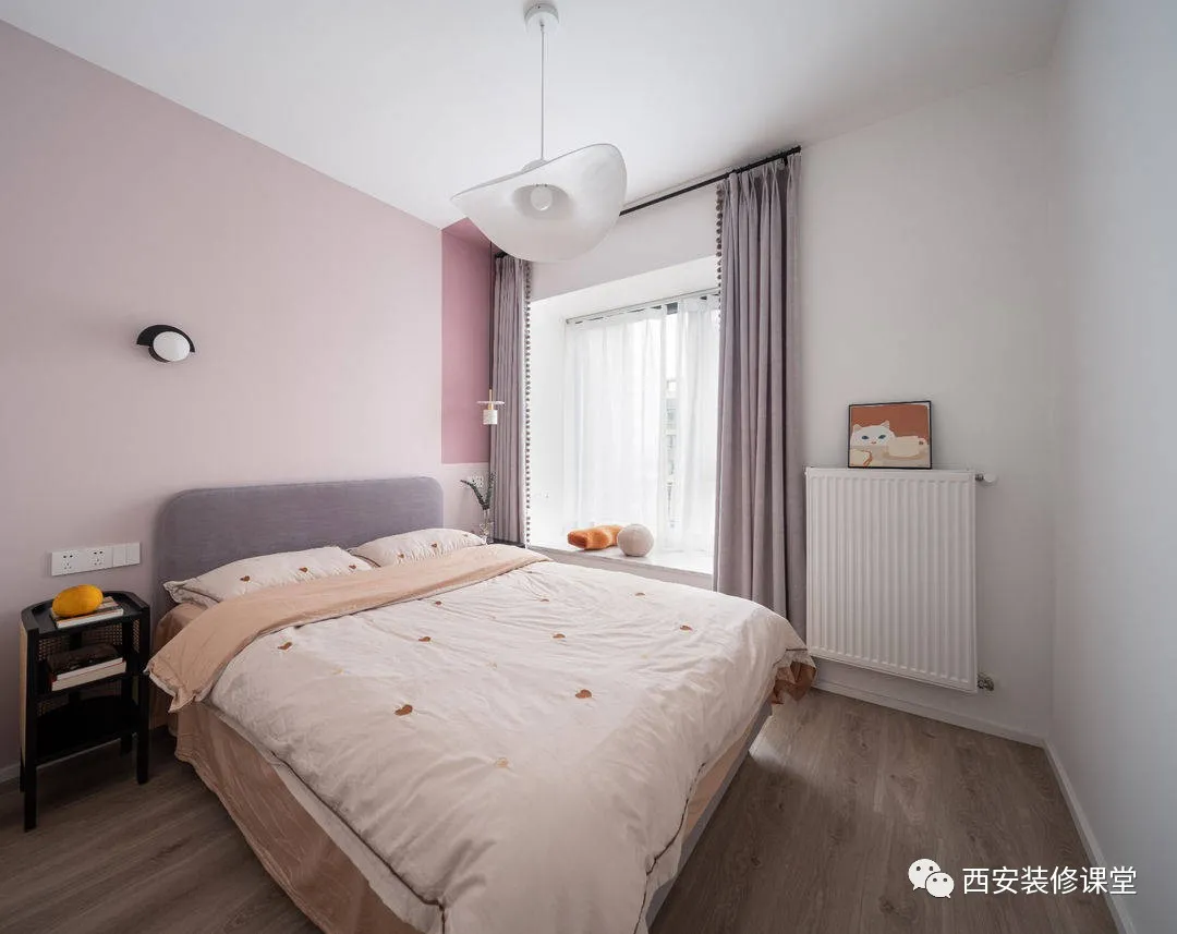 85㎡小夫妻两室,大白墙也能温馨简约