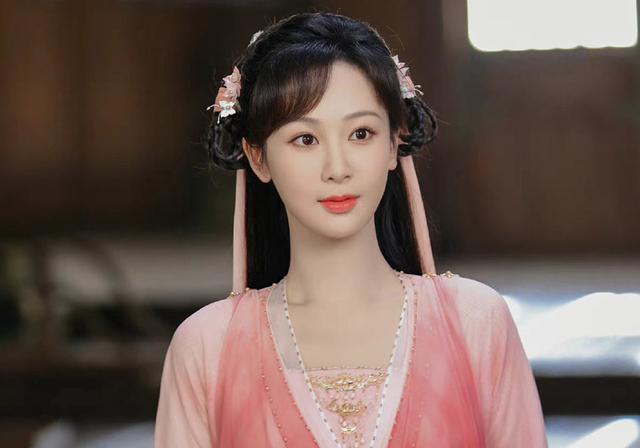 腾讯|原腾讯制片人张萌判3年:收了好处费开后门,功不抵过痛失百万年薪!