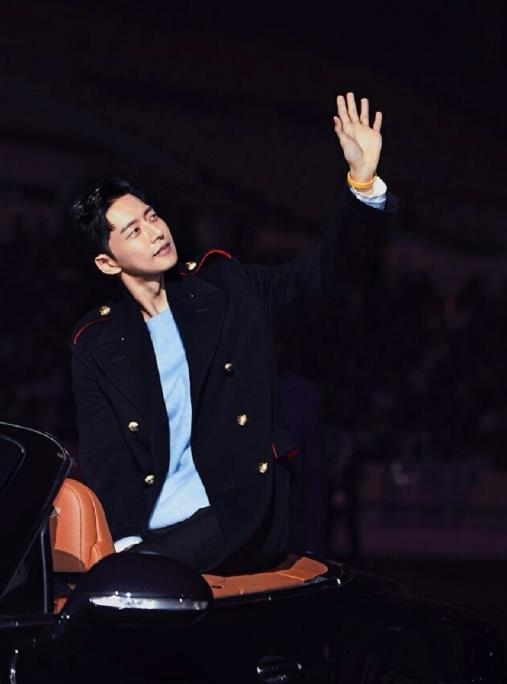 朴海镇|命运多舛朴海镇患病无钱医,红遍亚洲却惊曝牛郎黑历史!