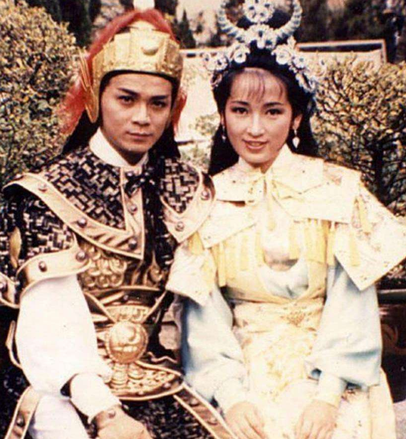 黄日华|演员黄日华：妻子去世后他发誓终身不娶，2年过去，他做到了吗？