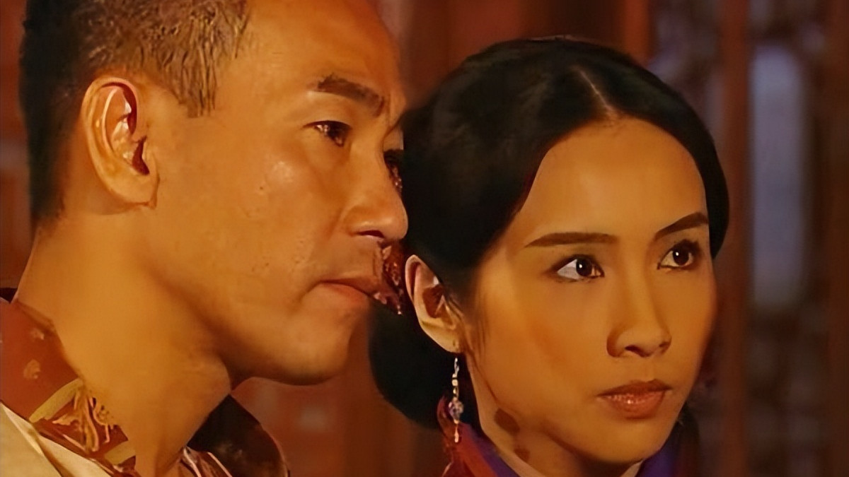 火舞黄沙|《火舞黄沙》于漫天黄沙之中勇于抗争命运，计明凤的爱恨始终清醒