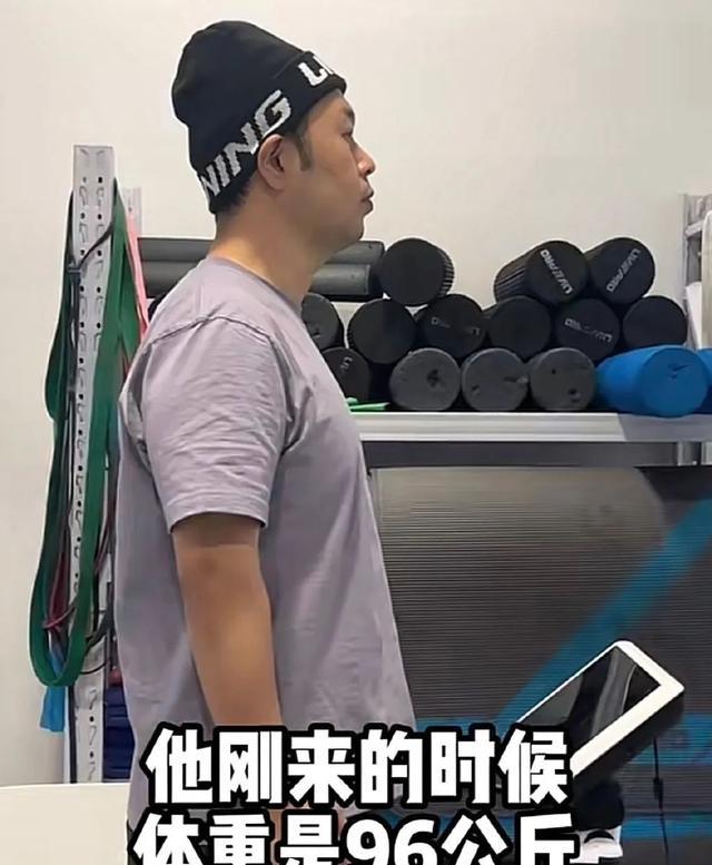 杜海涛 34岁杜海涛近照，瘦身近30斤，身材变得挺拔