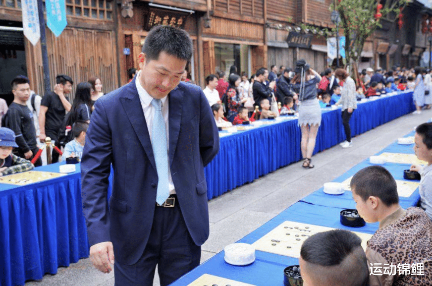 常昊|23年后再看常昊才明白:娶了大8岁的师姐张璇,是他一生的幸运