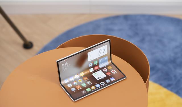 折叠屏|敢为人先，小米把折叠屏放低至8999价位，徕卡影像也下放了