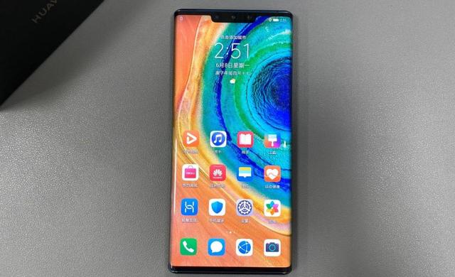 国产手机|国产手机到底该如何冲击高端市场？凭堆料还是价格？