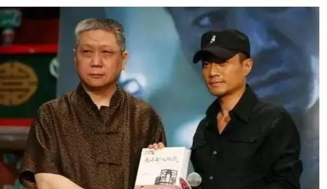 张涵予|张涵予花20w买了一张罗汉床,马未都看到后倒吸一口气