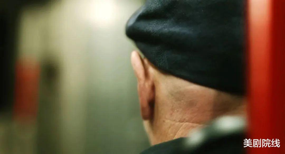 瑞文|年度佳作!终于看完了这部9分英剧,好过瘾