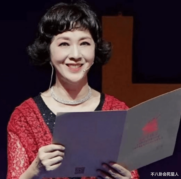 林凤娇|10位巅峰期退圈的顶级老牌美人现状，脸僵，发福松弛，都变老了