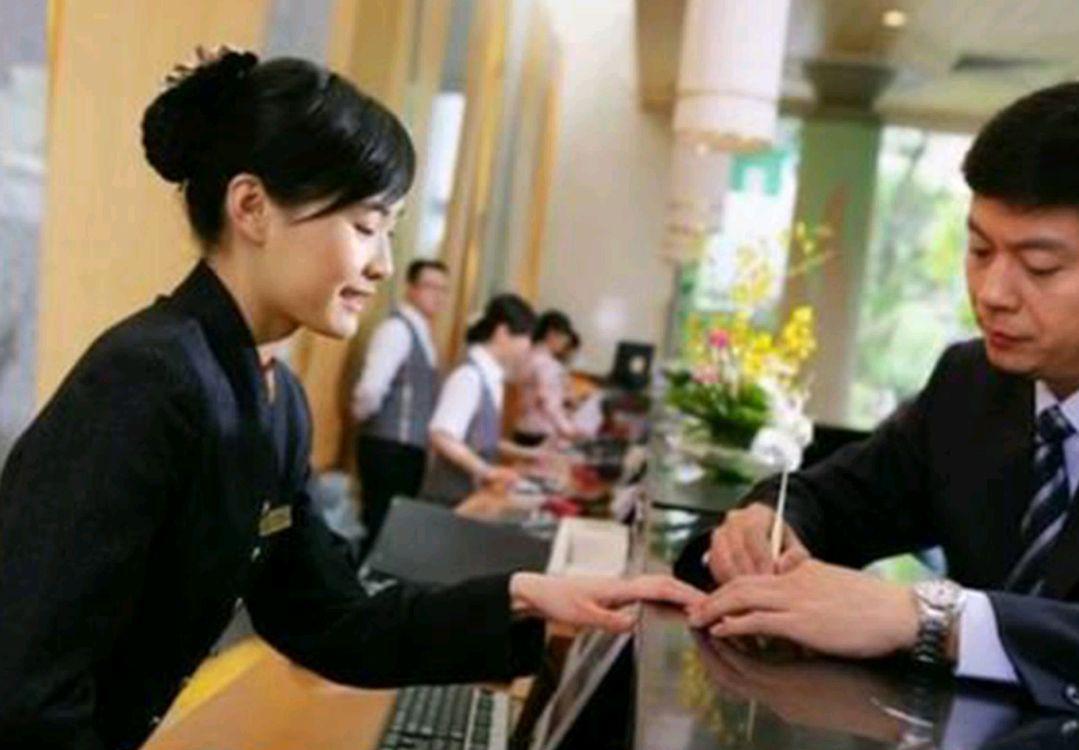 前台|非夫妻关系外出住酒店，要注意什么问题？酒店：这3个规矩要清楚