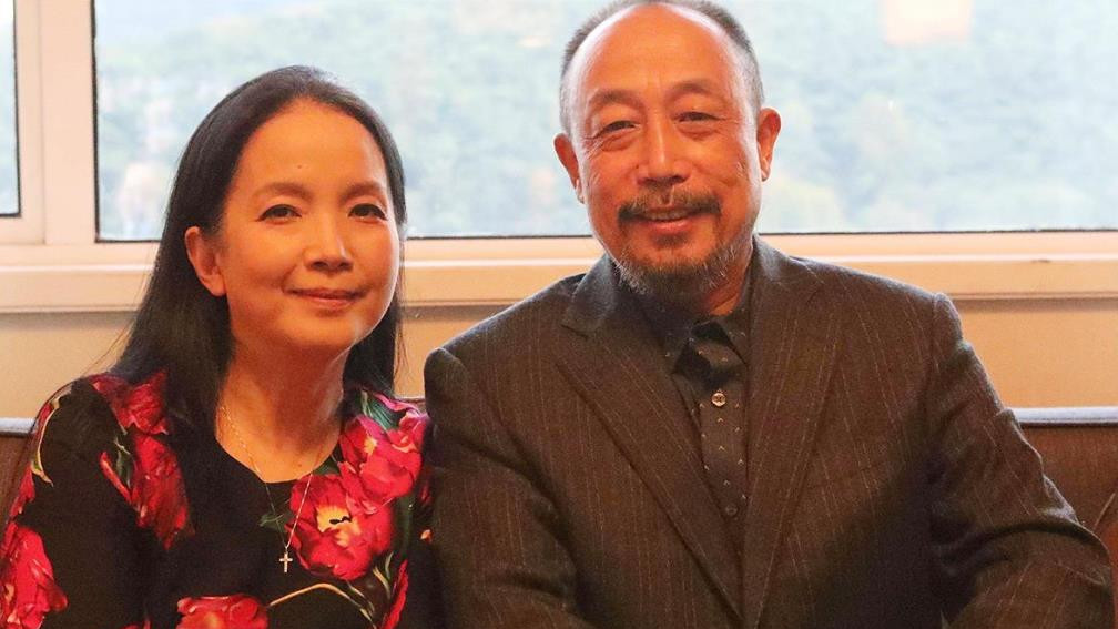 吕丽萍|吕丽萍加入教会后，与丈夫一同宣传美国药好，奈何打错药名惹笑话