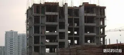 |我去年买的房子烂尾了！借你的钱能迟两年还你吗？