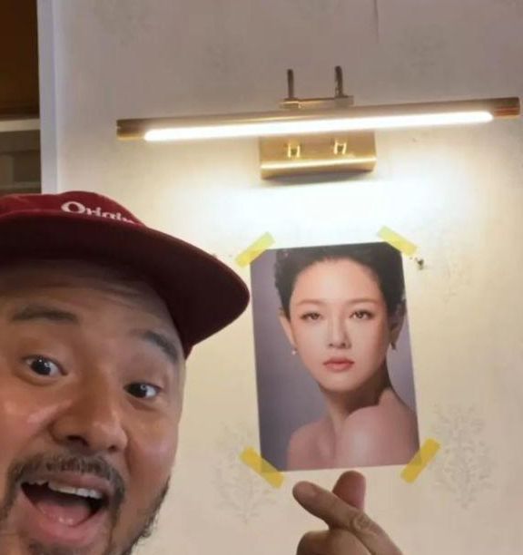 大S|拿大S当摇钱树？具俊晔餐厅内贴满老婆照片，连男厕所都不放过