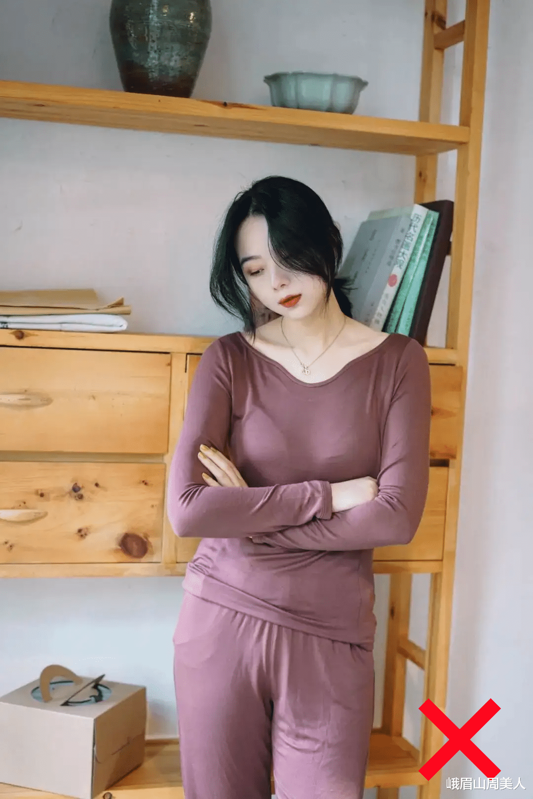 被这位50+的日本主妇圈粉了:打扮简约不扮嫩,美得优雅又高级