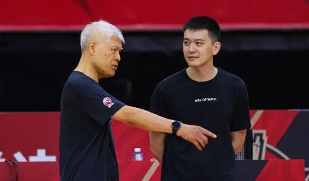 辽宁男篮|正式签约！强援加盟辽宁男篮 杨鸣恩师出手相助