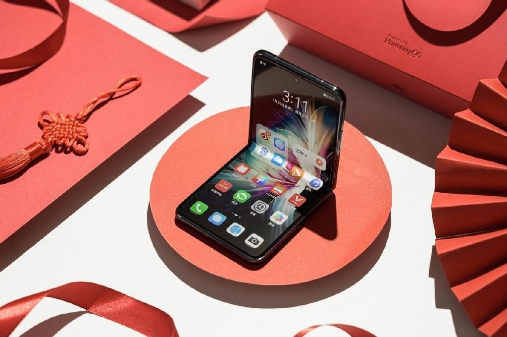 playstation5|虎年春晚最亮眼手機品牌！華為手機兩款旗艦登臺，P50 Pocket爆紅